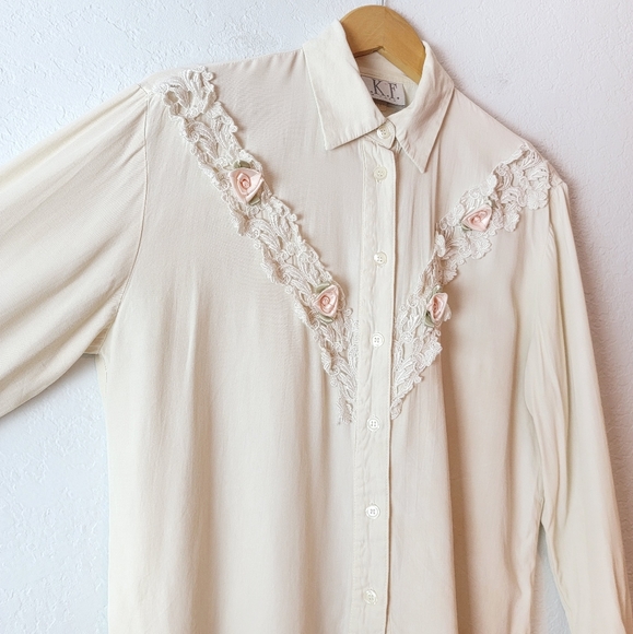 Vintage Cream Floral Lace 90s Rose Applique Long Sleeve Button Coquette Blouse - Picture 4 of 15